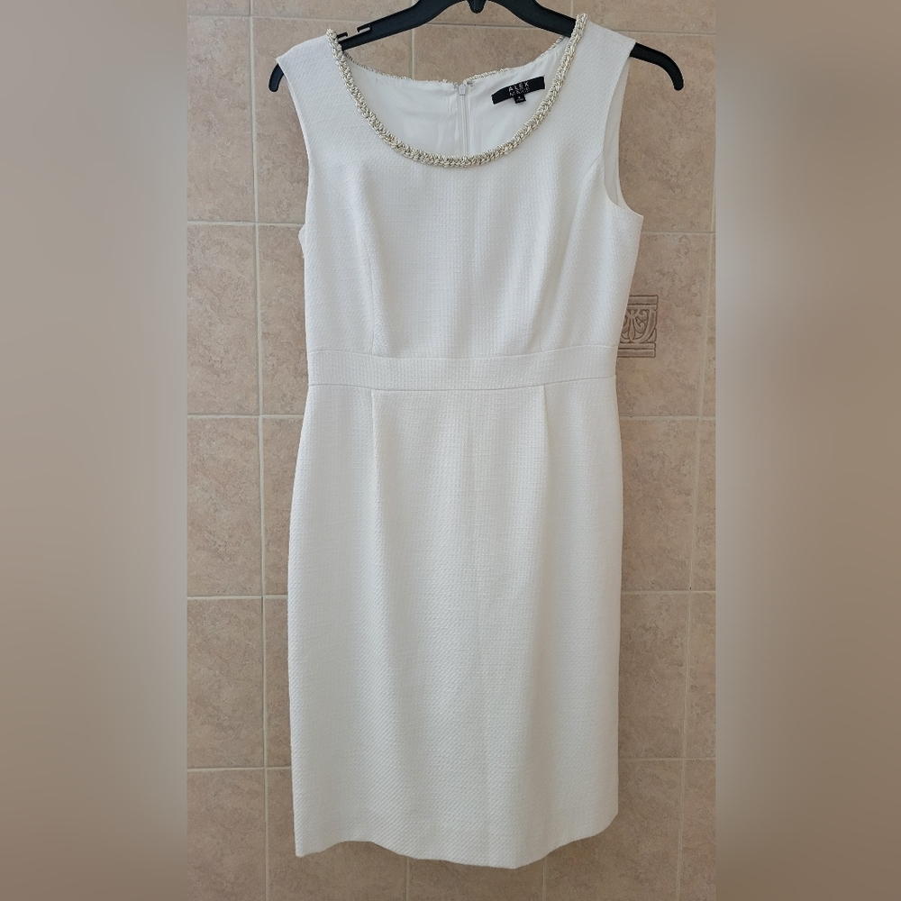 Dressy dress never worn